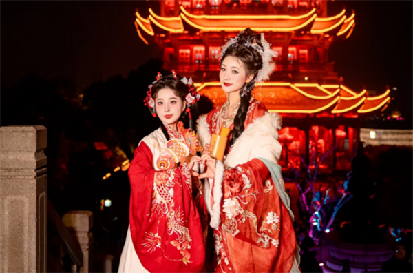 全员古装上岗迎客来!武汉黄鹤楼春节八大主题活动邀你过大年