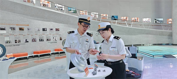 乘用车出口增长超九成 前7个月湖北省进出口值突破5000亿元