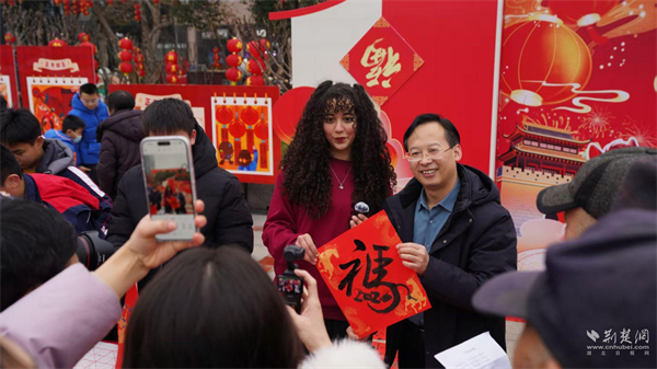 宜昌:法治庙会“赶”新集 新春普法暖万家