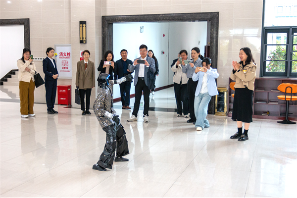 智能体暨具身智能应用场景教学走进孝感市孝南区