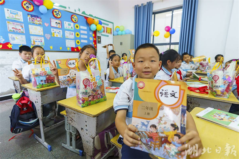 氛围感拉满!湖北各地花式迎开学