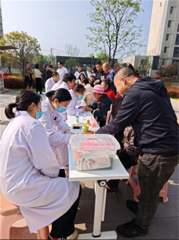 真正惠民!武汉市江夏区中医医院把“B超、心电”一起送进社区