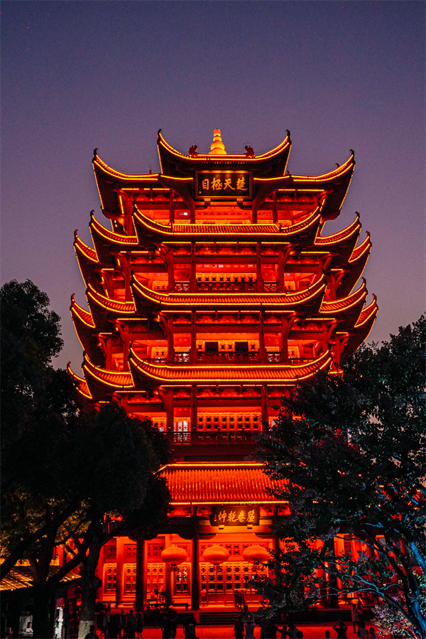 湖北推出七大夜游矩阵激活三季度文旅消费