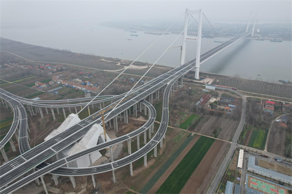 湖北武汉:“党小组”助力大桥梦