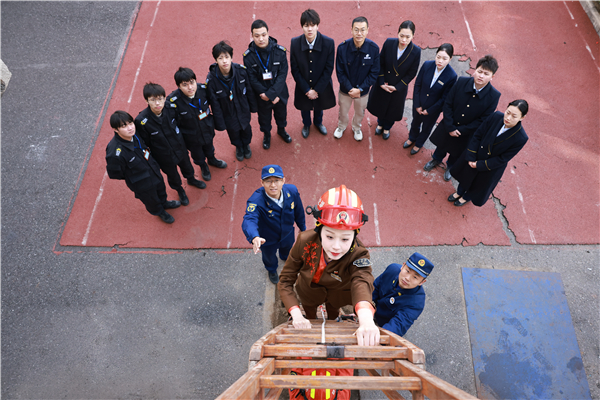 武汉铁路提前两月实训 筑牢春运平安防线