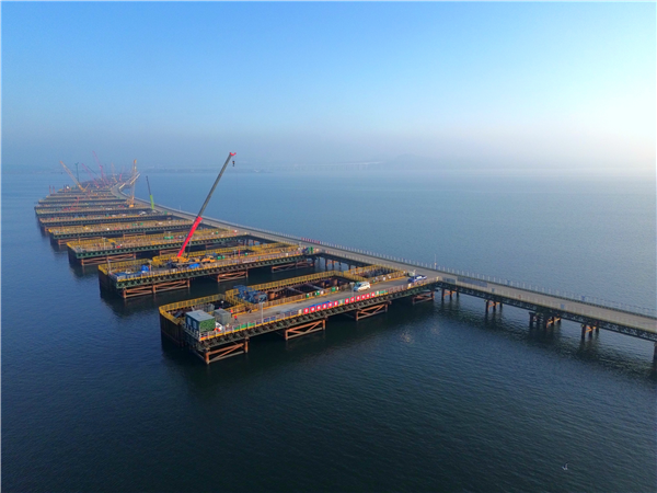 大连新机场中线主通道跨海段工程冲刺“火热之冬”