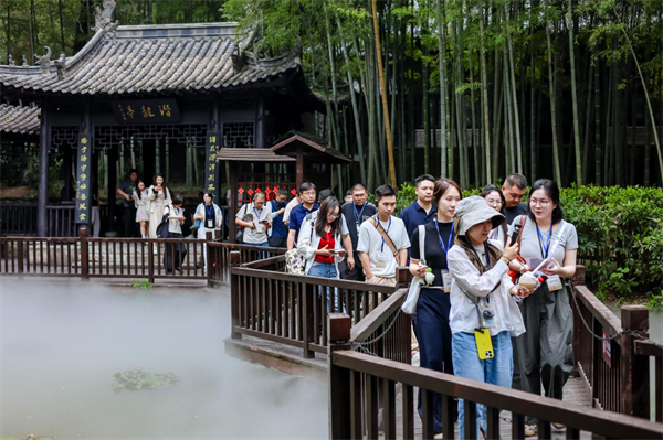第十二届诸葛亮文化交流活动在襄阳古隆中景区启幕