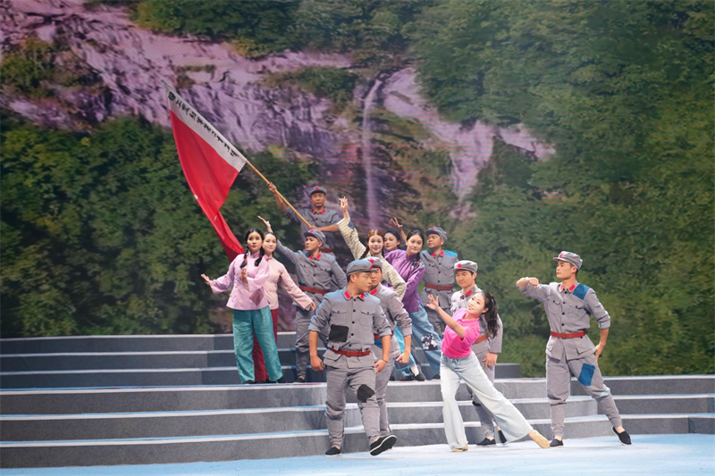 第十二届湖北省黄梅戏艺术节在黄冈启幕