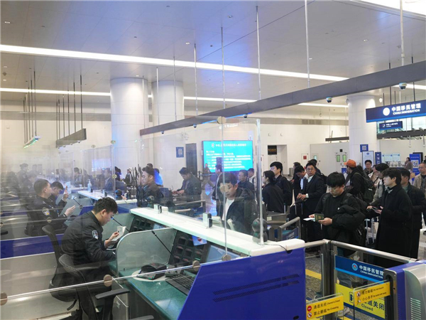 武汉天河机场口岸出入境客流超150万人次 创近五年新高