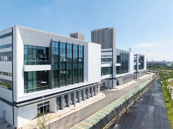 建成即满园 葛店泛半导体产业园进度拉满