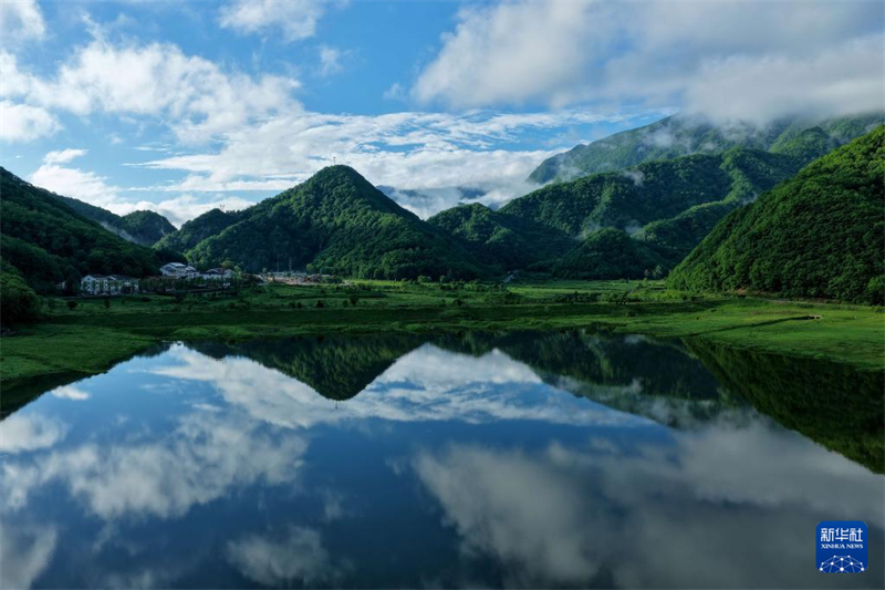 湖北神农架:风光旖旎大九湖