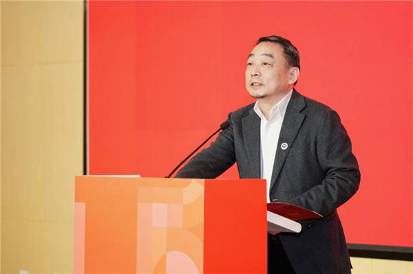 “致美前行——湖北美术学院办学105周年美术作品展”开幕