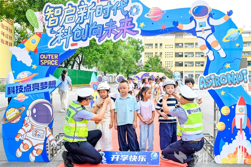 氛围感拉满!湖北各地花式迎开学