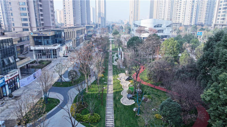 “锈带”蝶变“秀带”!襄阳首条线性工业文化公园开园