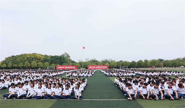 武汉学院3000余名新生同上网络安全课