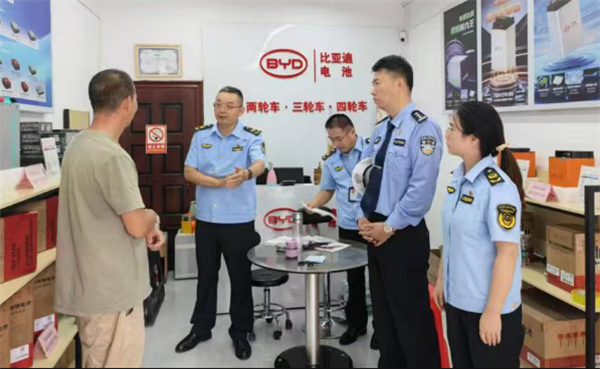 重拳整治電動自行車安全隱患 武漢市江漢區跨部門聯合行動守護群眾出行平安