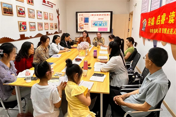湖北谷城:290家农家书屋点亮山乡孩子消夏好时光