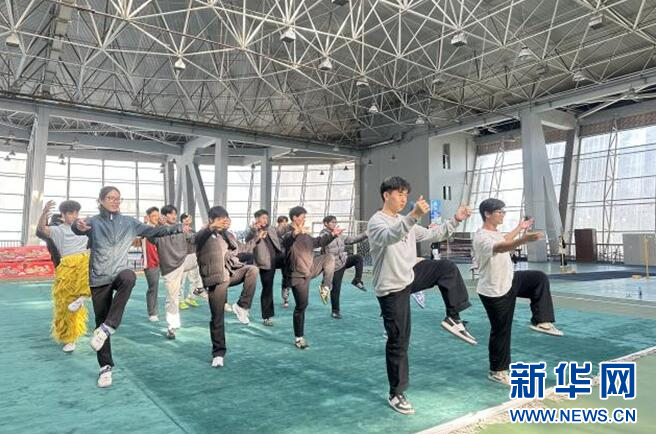 2025年湖北省舞龙舞狮运动公益培训班在武汉举办