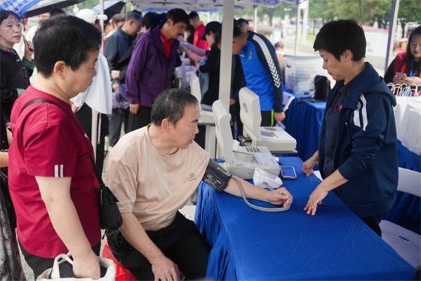 湖北省“百街千巷”系列賽事活動走進宜昌市伍家崗街道