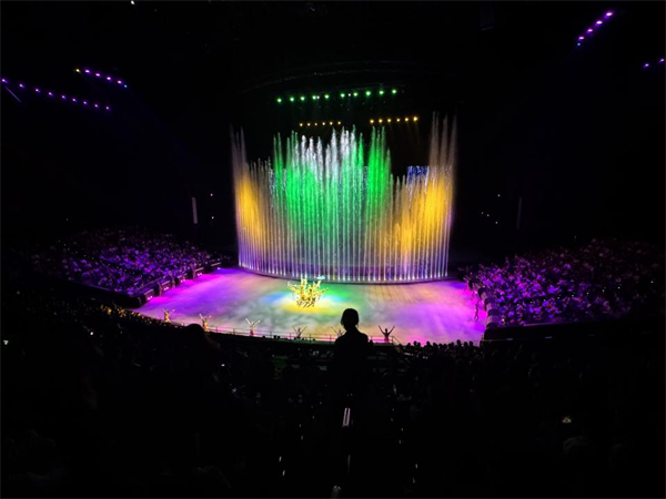 多场演出满座 武汉汉秀剧场国庆档迎观演热潮