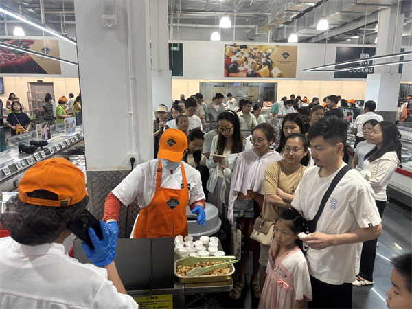 开业一周热度不减 武商江豚会员店激活庙山片区消费需求