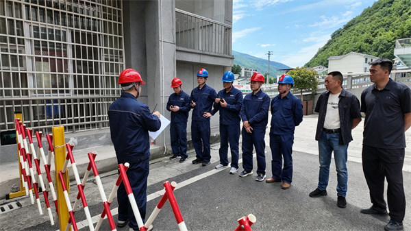 国网神农架供电公司开展高考保电应急演练