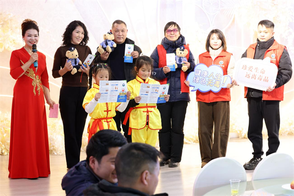 湖北钟祥:文明创建八载同行 志愿服务共迎新春