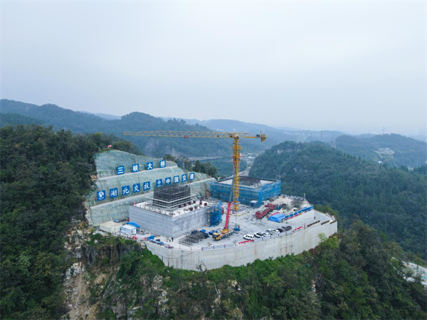 宜昌三峡大桥北岸主墩承台顺利浇筑完成