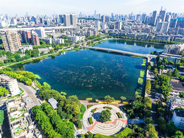 武昌晒湖“环湖游”全面升级 市民畅享滨水新空间