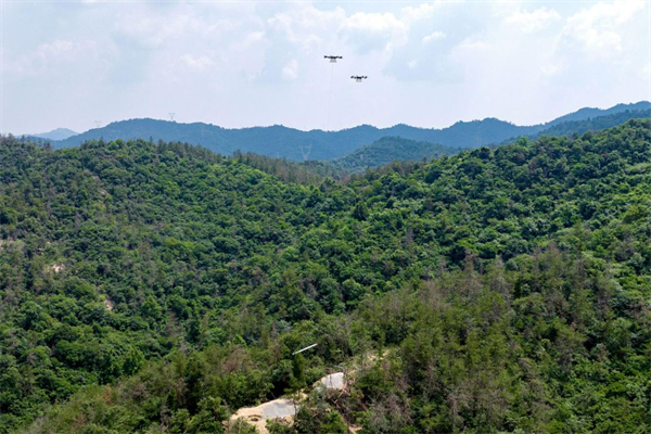 湖北大悟:铁塔塔材“飞”越深山 搭建空中“云廊”