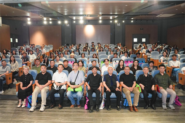 湖北美术学院举行“昙华林之路”奖学金启动仪式