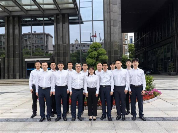这支硬核青年科技储能团队荣获“湖北青年五四奖章集体”称号