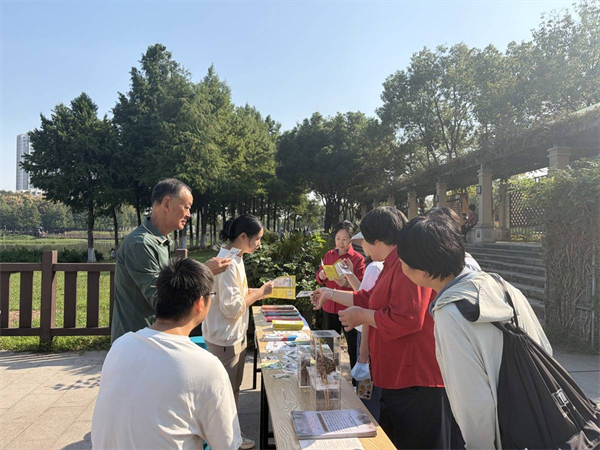 世界候鳥日 百餘名市民南湖畔探秘鳥類世界