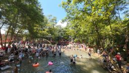 重庆秀山：夏日乡趣迎客来