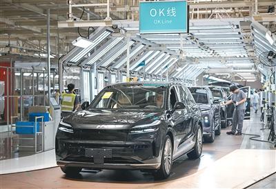 车企为何纷纷造“大车” null