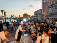 延吉“小外滩”正式启幕 布尔哈通河畔点亮夏日夜生活