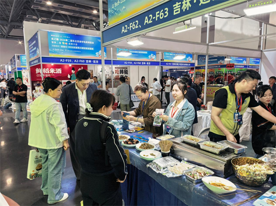 延吉企业亮相良之隆东北亚食材电商节
