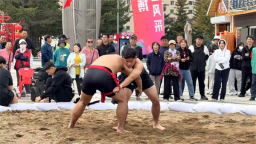 2026年图们市传统体育活动民族式摔跤邀请赛在图们江广场举行