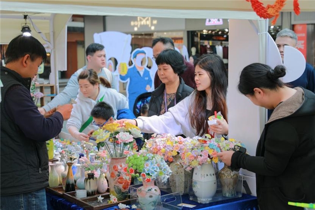 粤港澳幽默喜剧艺术嘉年华圆满落幕,深圳曲艺潮起来!