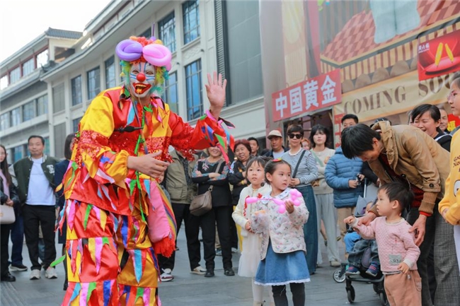粤港澳幽默喜剧艺术嘉年华圆满落幕,深圳曲艺潮起来!