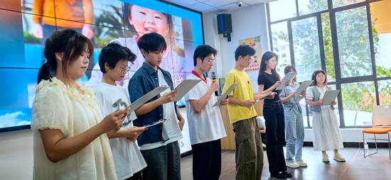 贵阳贵安创新移风易俗推出“成长礼·向未来”社区文明升学见证会