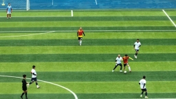 贵州丹寨：乡土绿茵燃激情 村超赛事促振兴