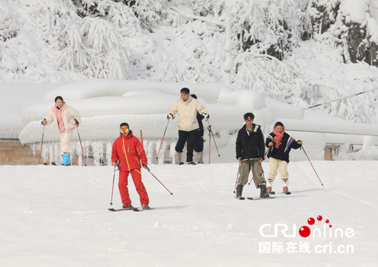 六盘水市钟山区梅花山国际滑雪场2026雪季开板