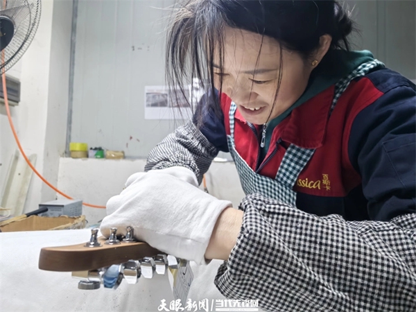 遵义“神曲乐器”朋友圈扩大 订单量激增