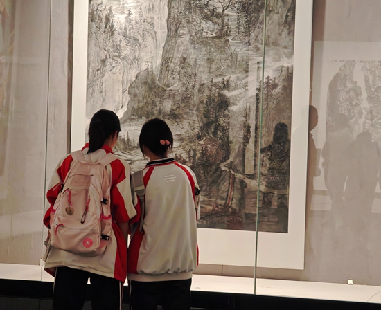 “国画之乡·丹青长顺”第四届美术双年展在贵州省美术馆举行