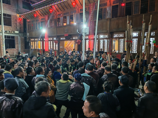 贵州黎平盖宝侗寨牯藏节启幕 千余名侗族同胞共赴“七年之约” null