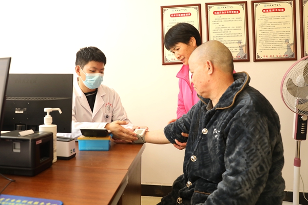 贵州天柱:“公办民营”养老模式 托起幸福“夕阳红” null