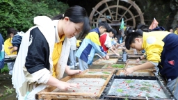 贵州丹寨：旅游资源串珠成链 推动春日经济持续升温
