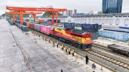 贵州：“大通道”链接山海