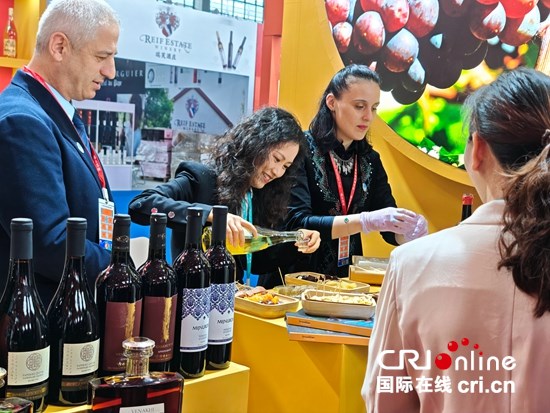 第十五届中国(贵州)国际酒类博览会在贵阳开幕